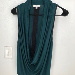 Moa Moa drape top